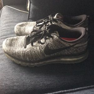 Nike Air Max Flyknit Size 10.5